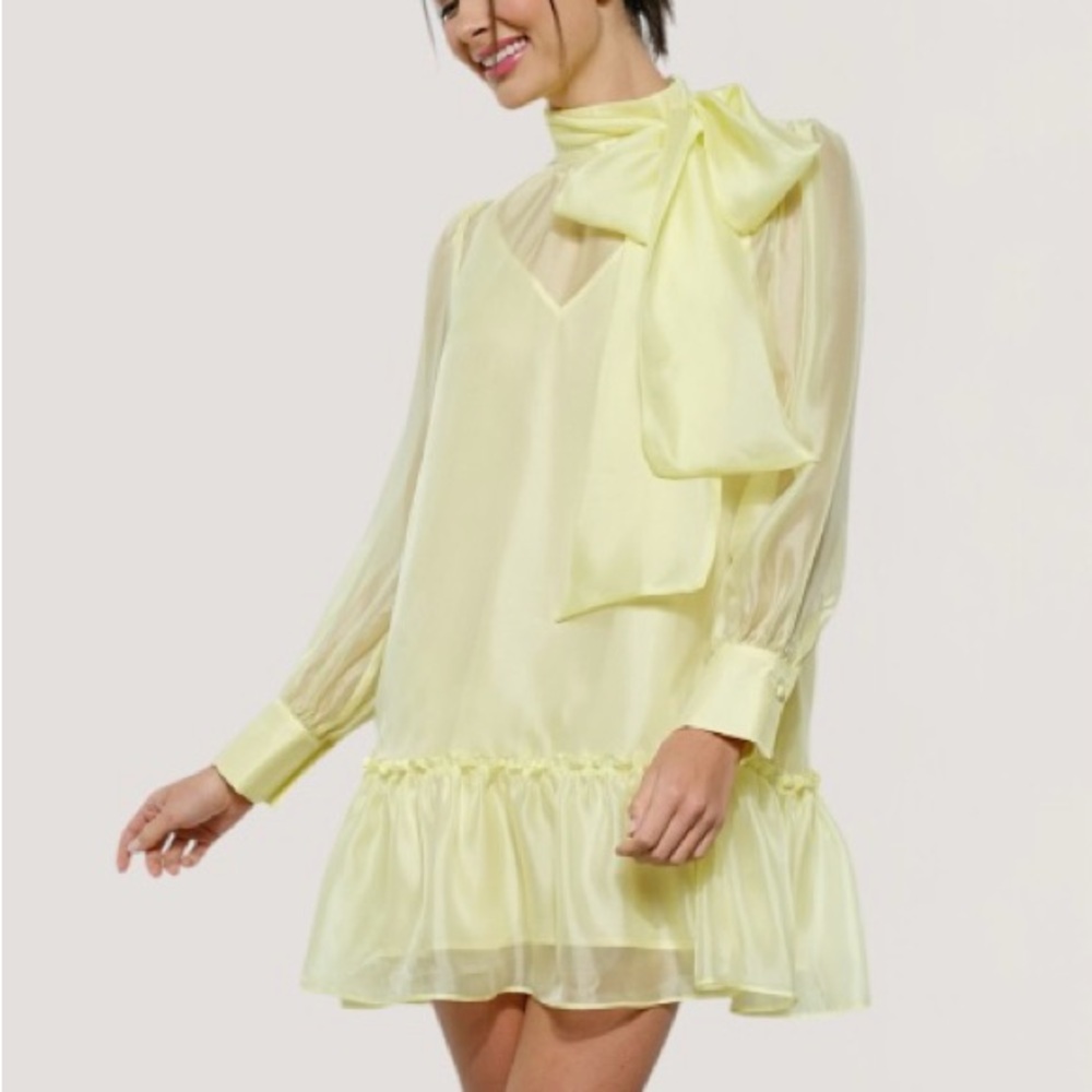 Chic Yellow Bow-Tie Dress
